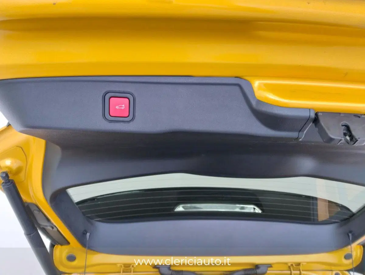 Jeep Avenger usata a Como (16)