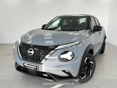 Nissan Juke 1.6 hev N-Connecta del 2023 usata a Lurate Caccivio