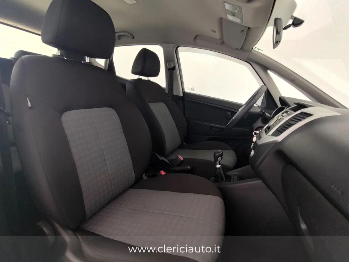 Kia Venga usata a Como (3)