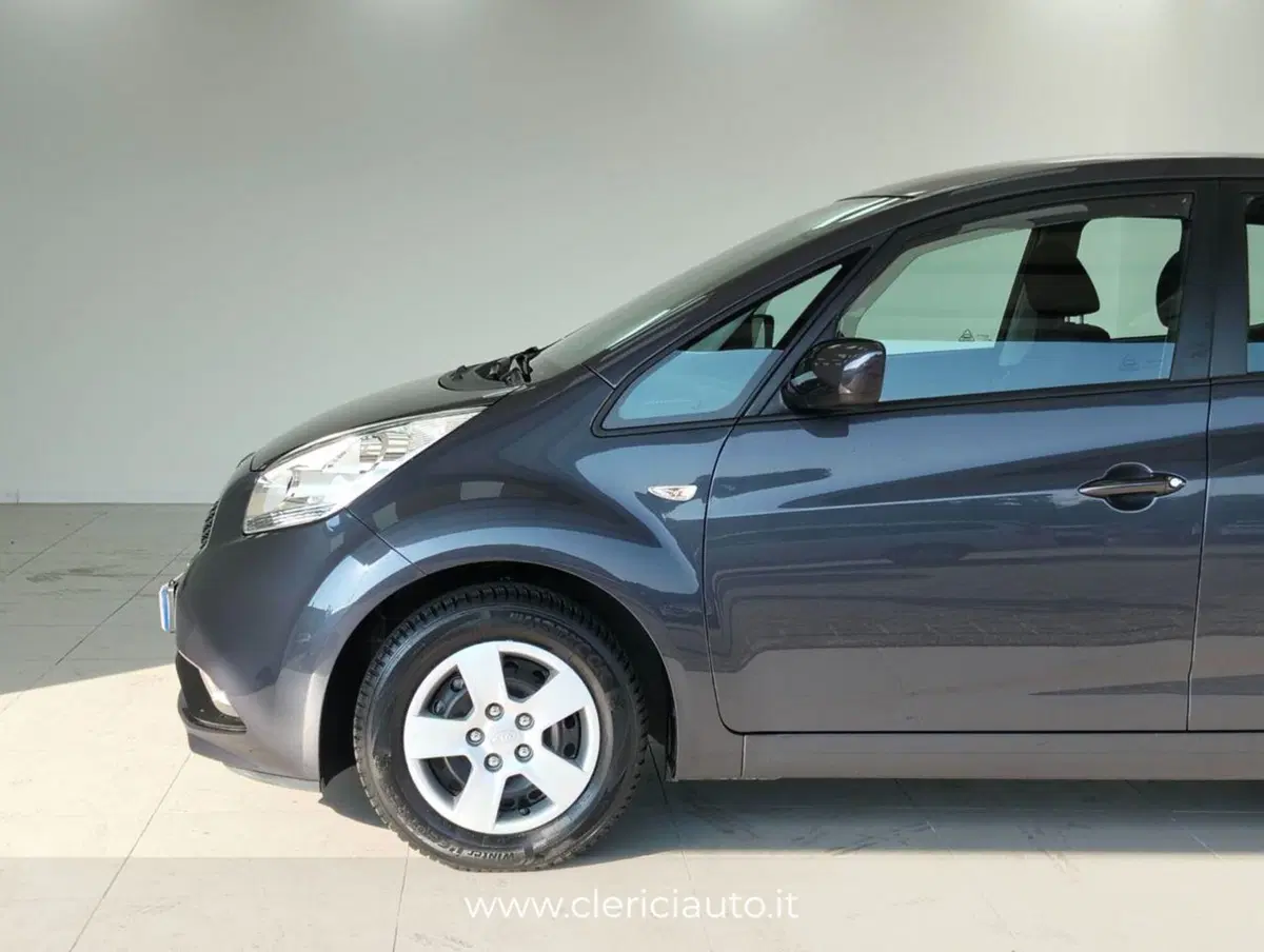 Kia Venga usata a Como (9)