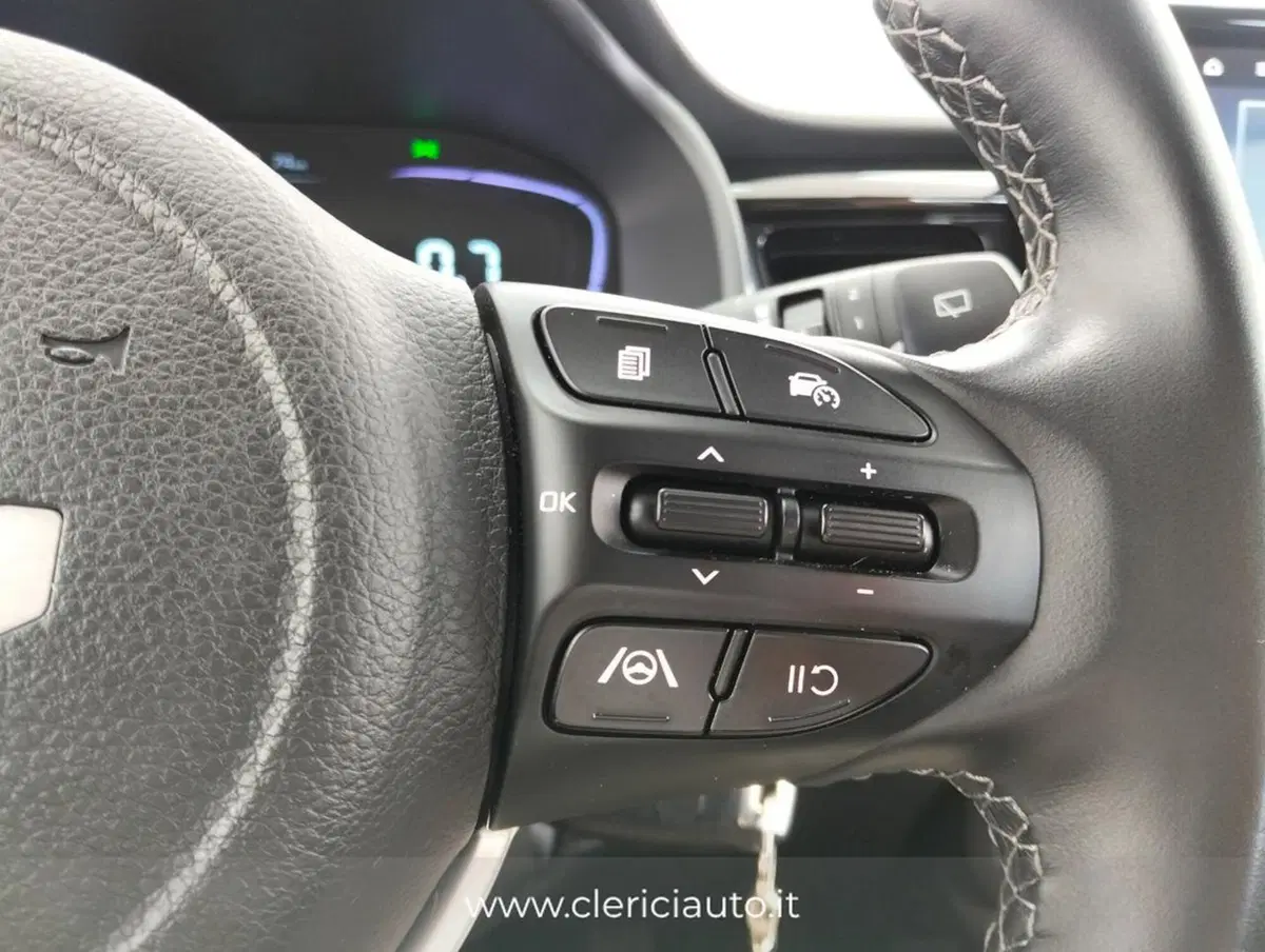 Kia Stonic usata a Como (11)