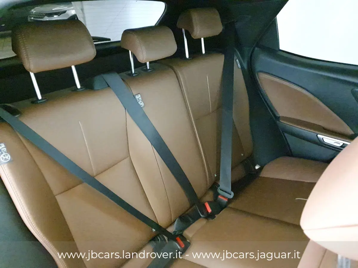 Lexus LBX usata a Monza e Brianza (13)