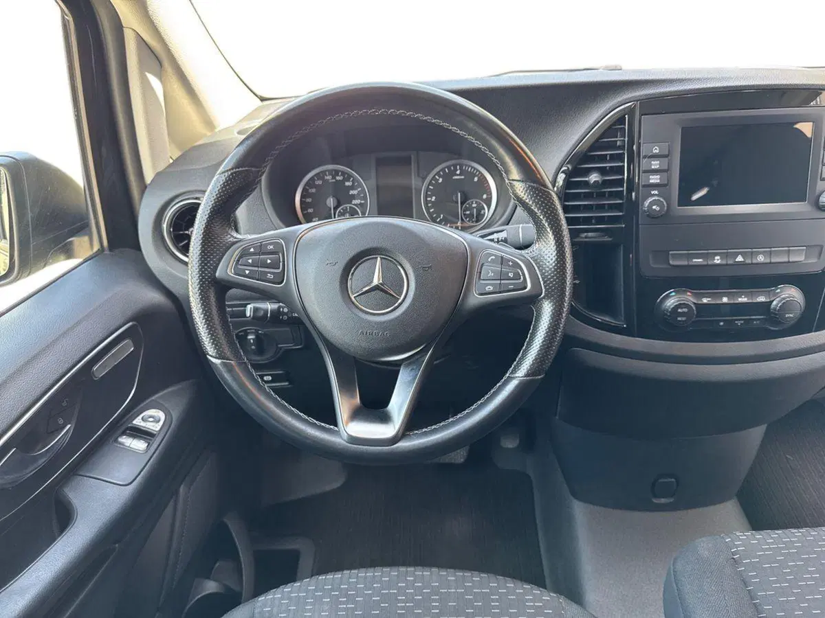 Mercedes-Benz Vito usata a Bari (11)