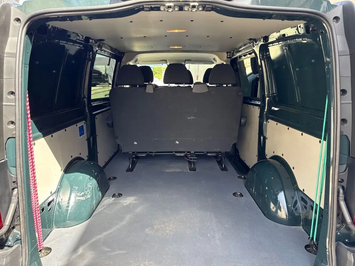 Mercedes-Benz Vito usata a Bari (8)