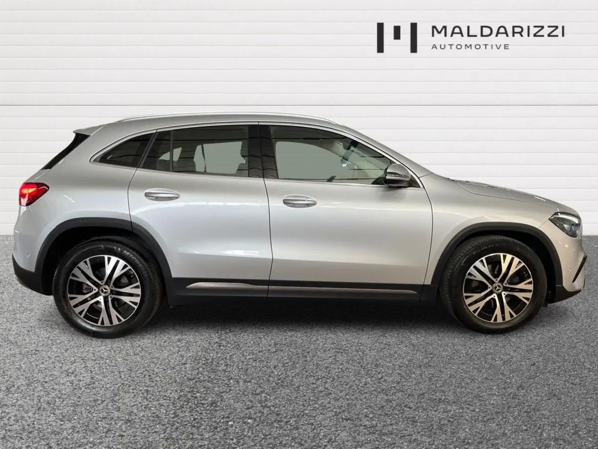 Mercedes-Benz GLA SUV usata a Bari (5)