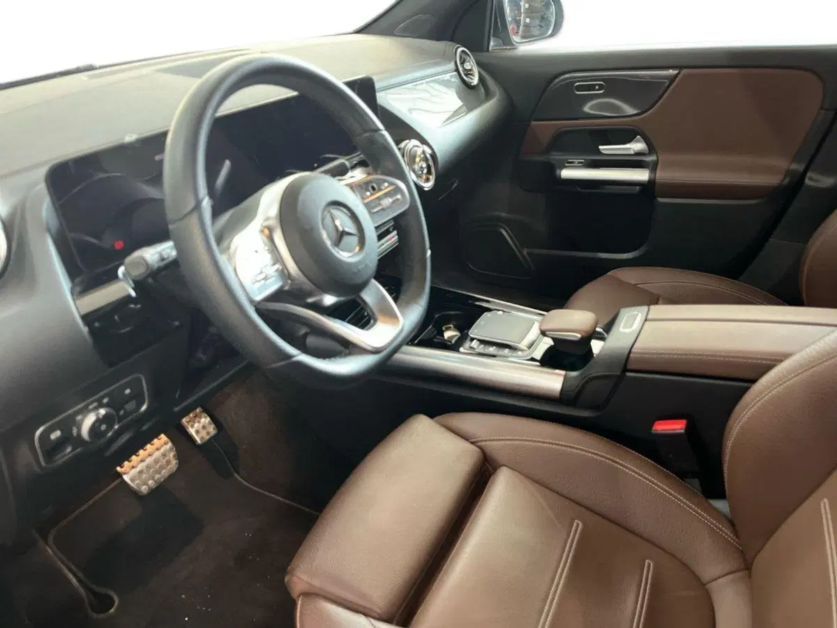 Mercedes-Benz GLA SUV usata a Bari (10)
