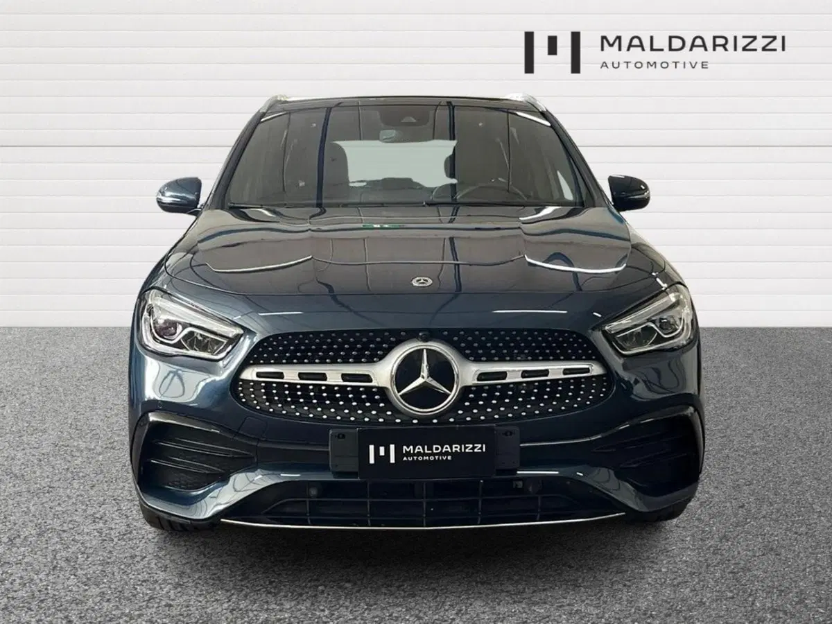 Mercedes-Benz GLA SUV usata a Bari (2)