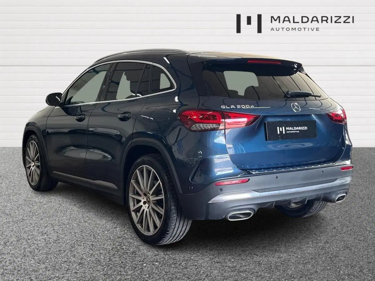 Mercedes-Benz GLA SUV usata a Bari (4)
