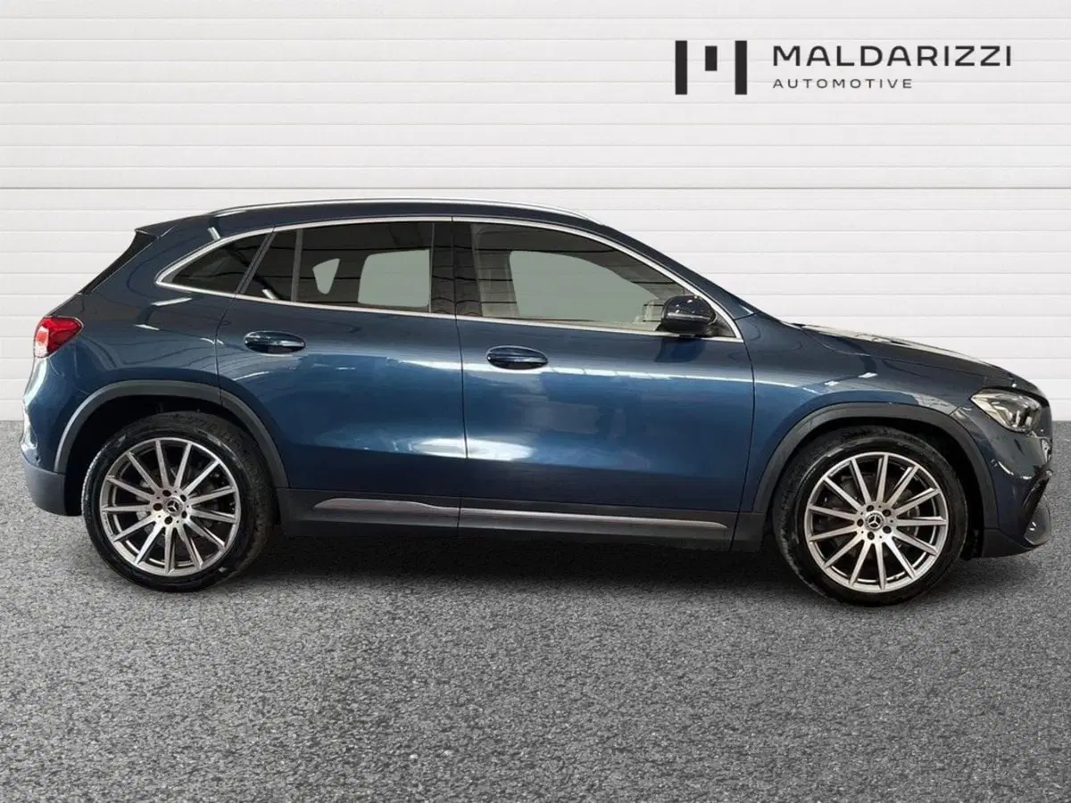 Mercedes-Benz GLA SUV usata a Bari (5)