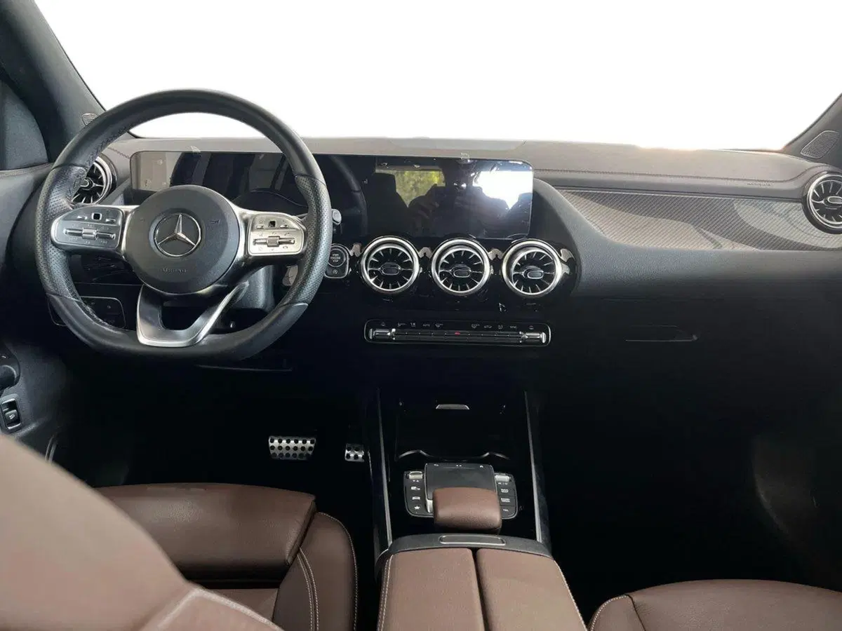 Mercedes-Benz GLA SUV usata a Bari (8)