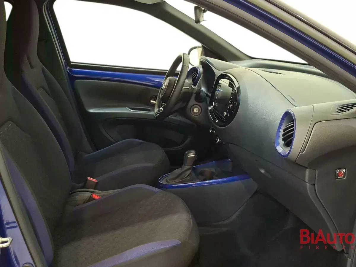 Toyota Aygo X usata a Firenze (13)