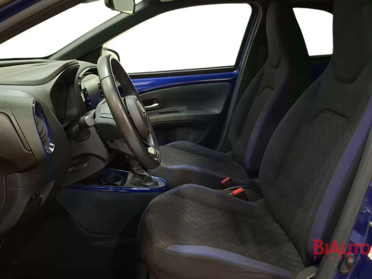 Toyota Aygo X usata a Firenze (14)
