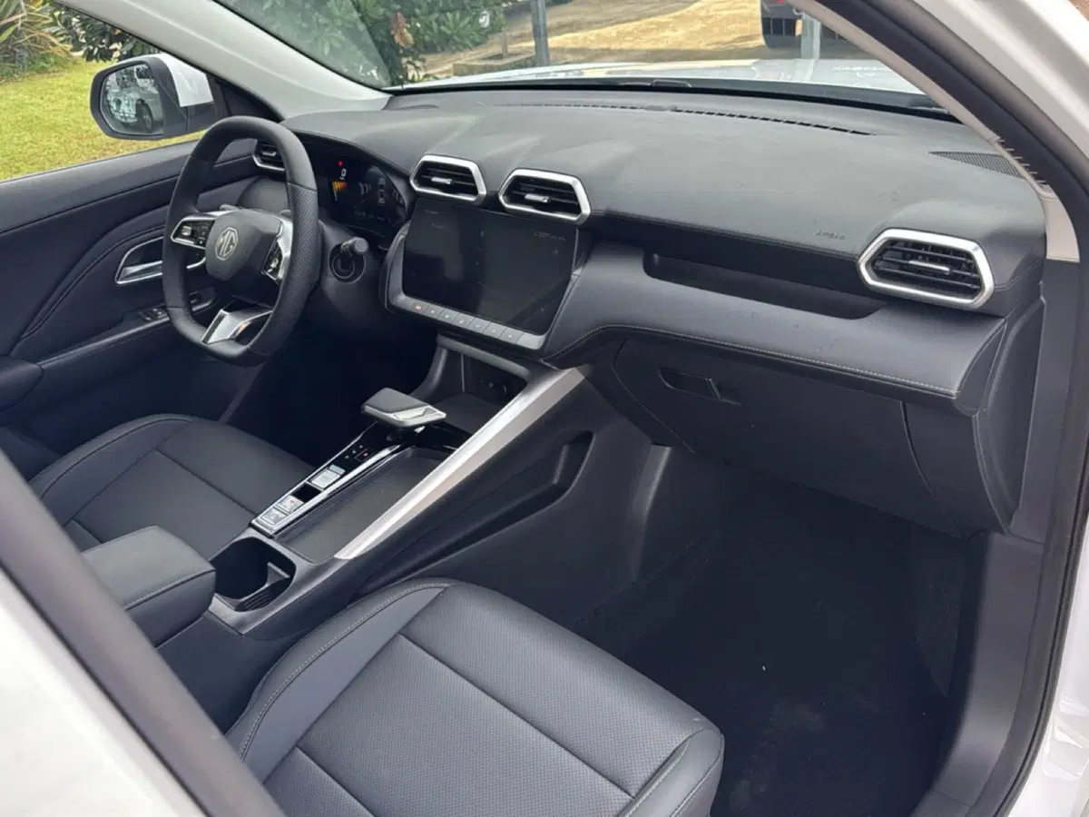 Mg ZS nuova a Ferrara (16)