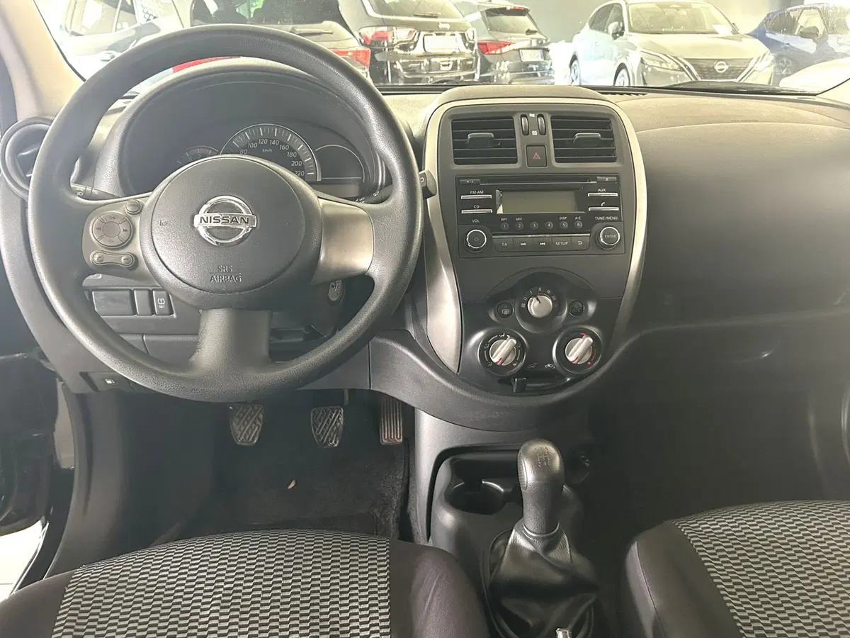 Nissan Micra usata a Ferrara (11)