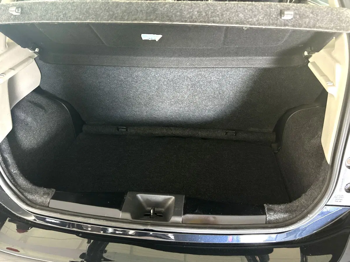 Nissan Micra usata a Ferrara (14)