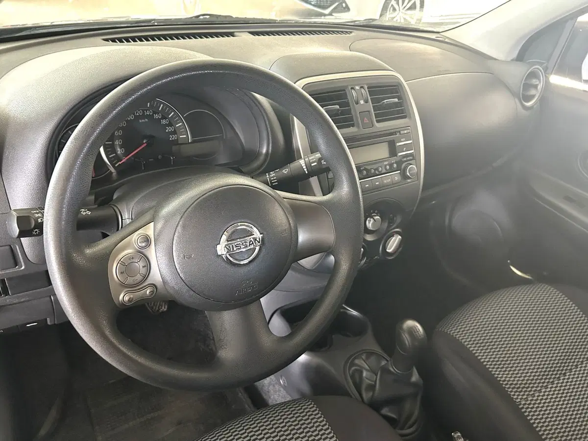 Nissan Micra usata a Ferrara (9)