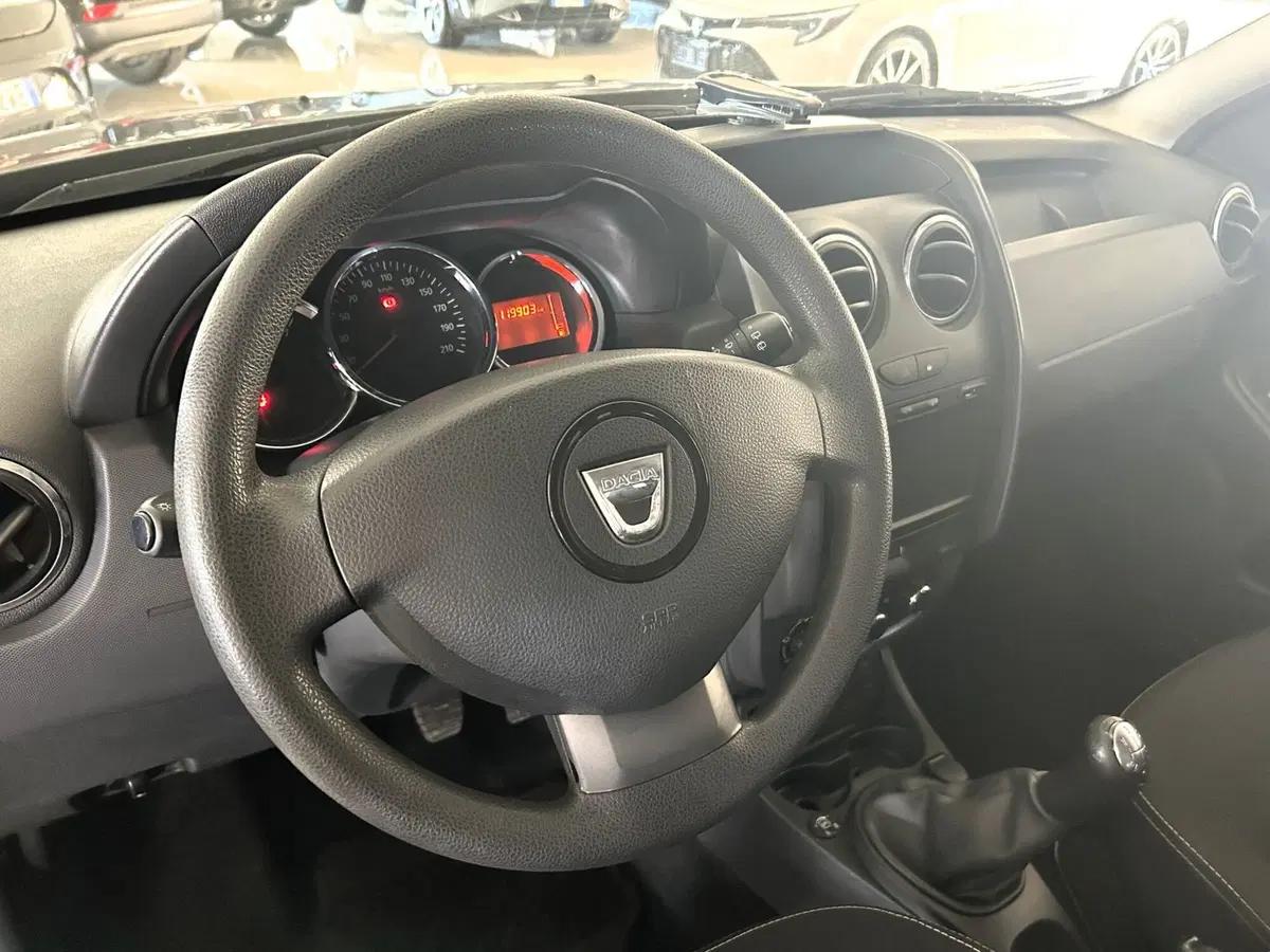 Dacia Duster usata a Ferrara (9)