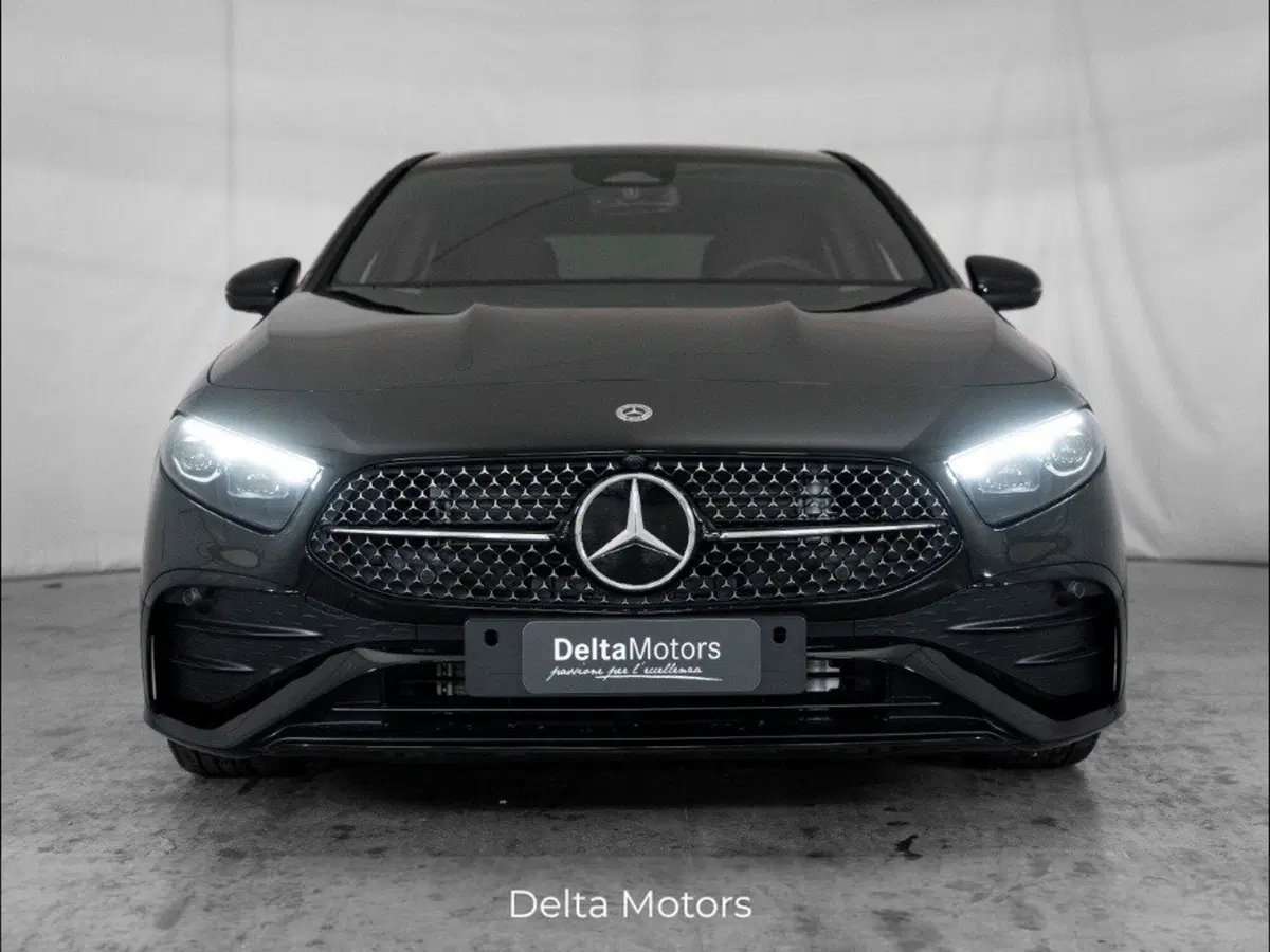 Mercedes-Benz Classe A Sedan nuova a Macerata (4)