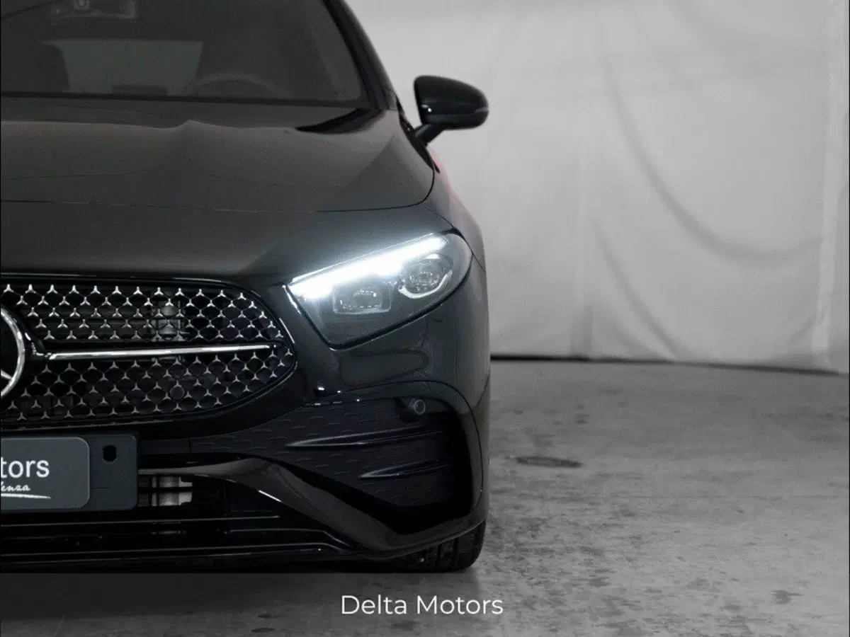 Mercedes-Benz Classe A Sedan nuova a Macerata (5)