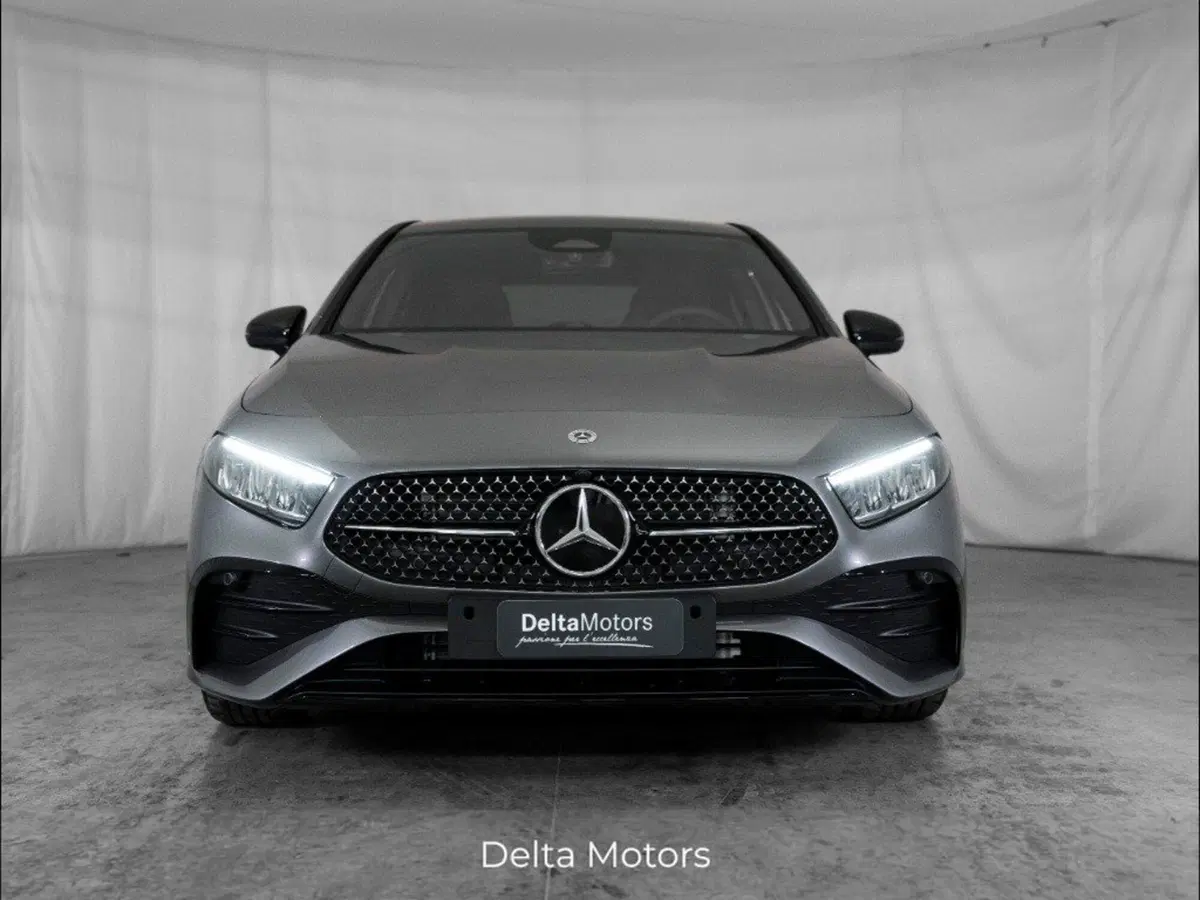 Mercedes-Benz Classe A Sedan nuova a Macerata (5)