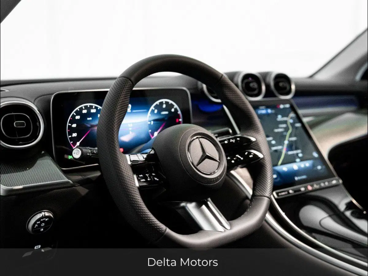 Mercedes-Benz GLC Coupé nuova a Macerata (16)
