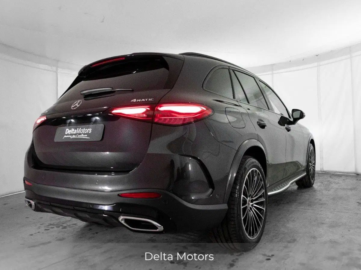 Mercedes-Benz GLC Coupé nuova a Macerata (4)