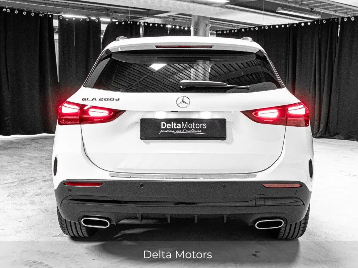 Mercedes-Benz GLA SUV nuova a Ancona (3)
