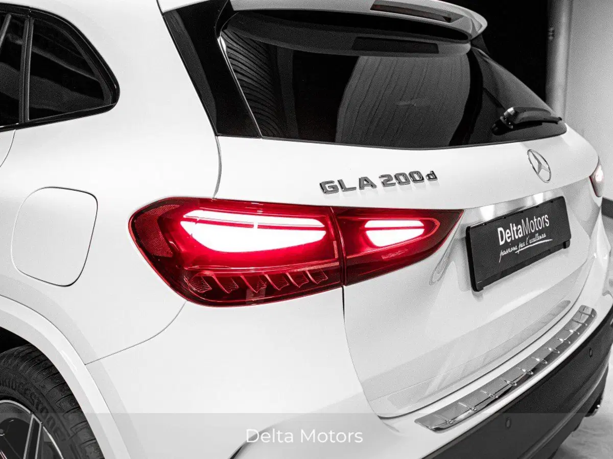 Mercedes-Benz GLA SUV nuova a Ancona (8)