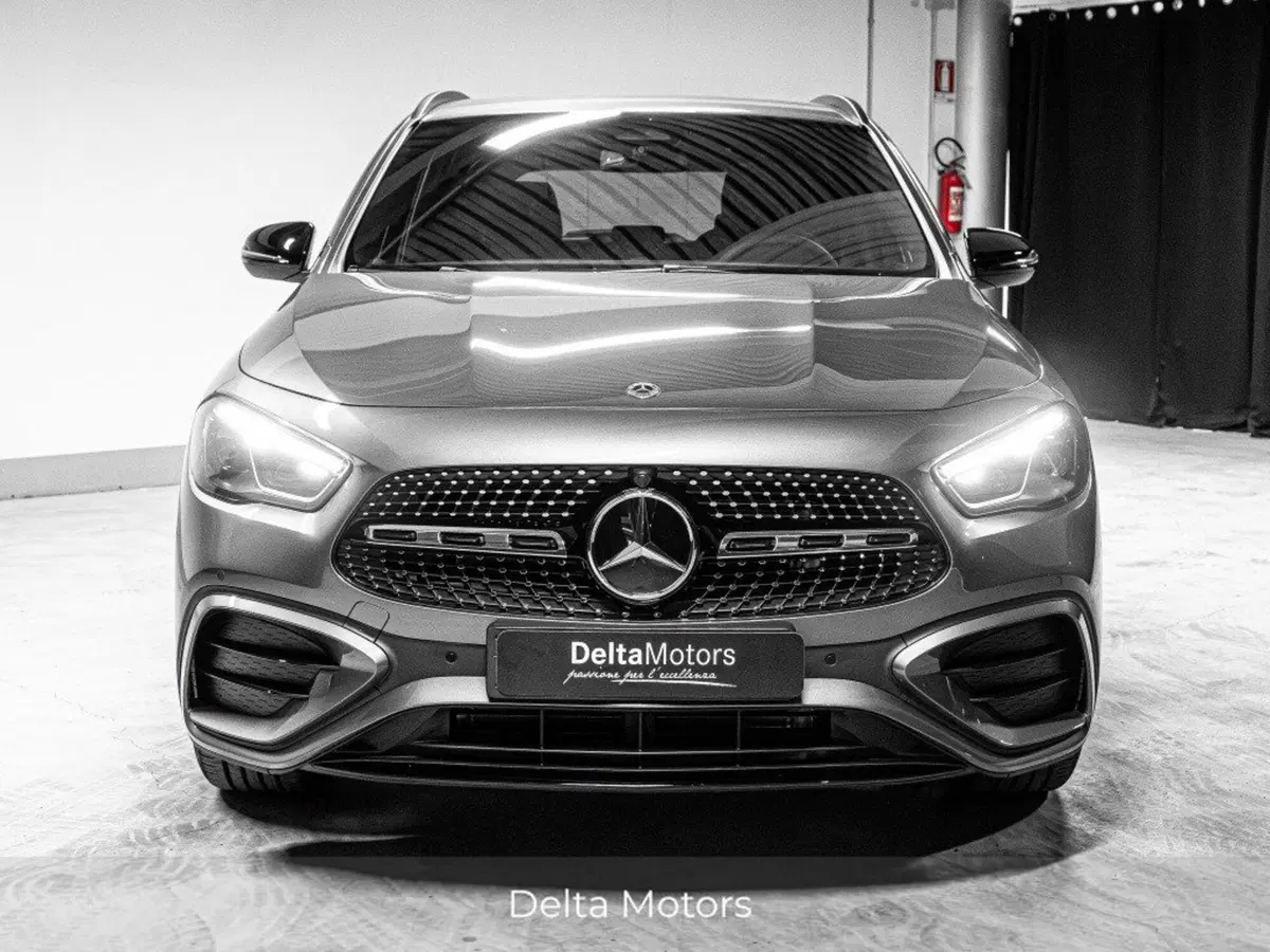 Mercedes-Benz GLA SUV nuova a Ancona (5)