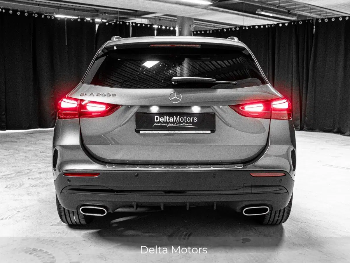 Mercedes-Benz GLA SUV nuova a Ancona (3)
