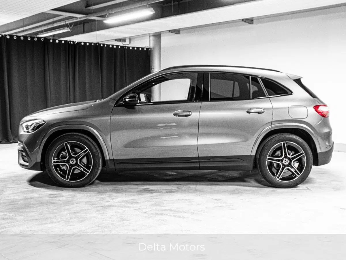 Mercedes-Benz GLA SUV nuova a Ancona (2)