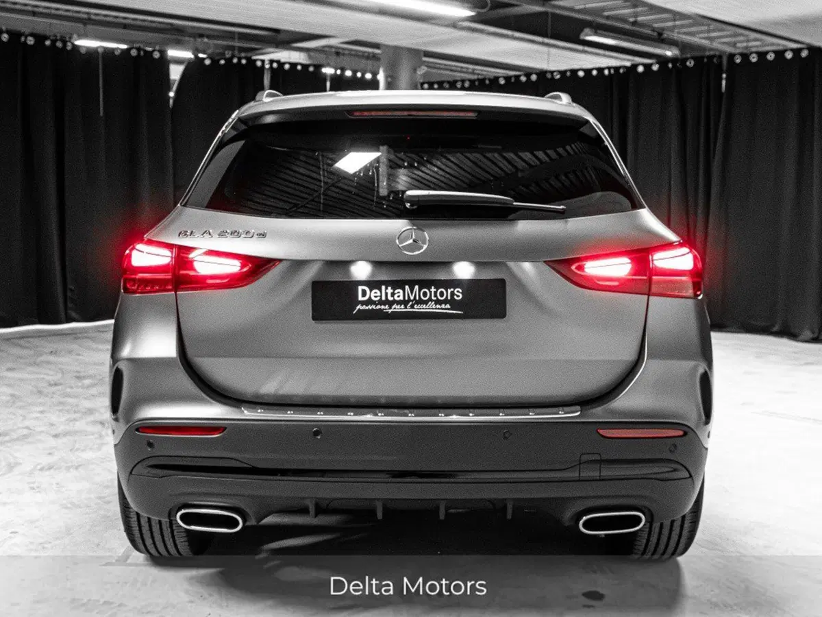 Mercedes-Benz GLA SUV nuova a Ancona (3)