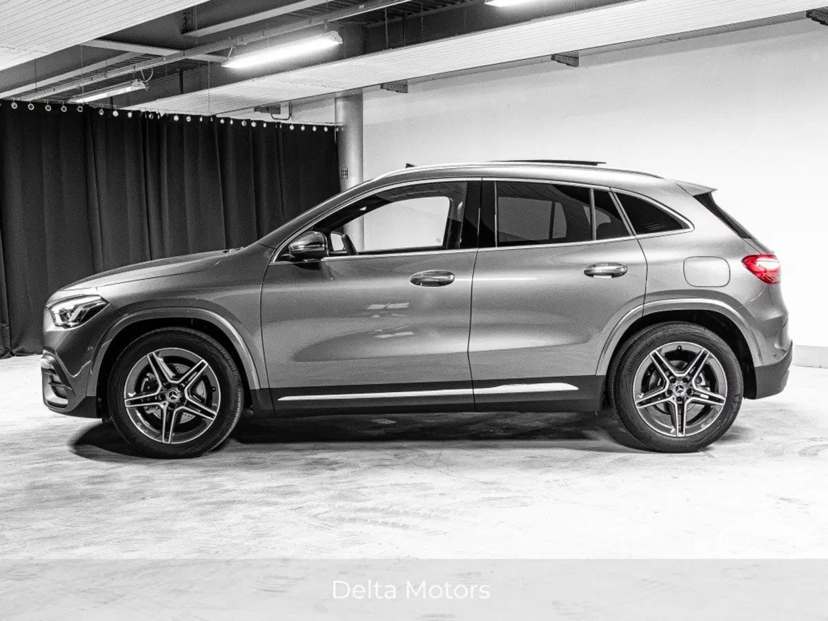 Mercedes-Benz GLA SUV nuova a Ancona (2)