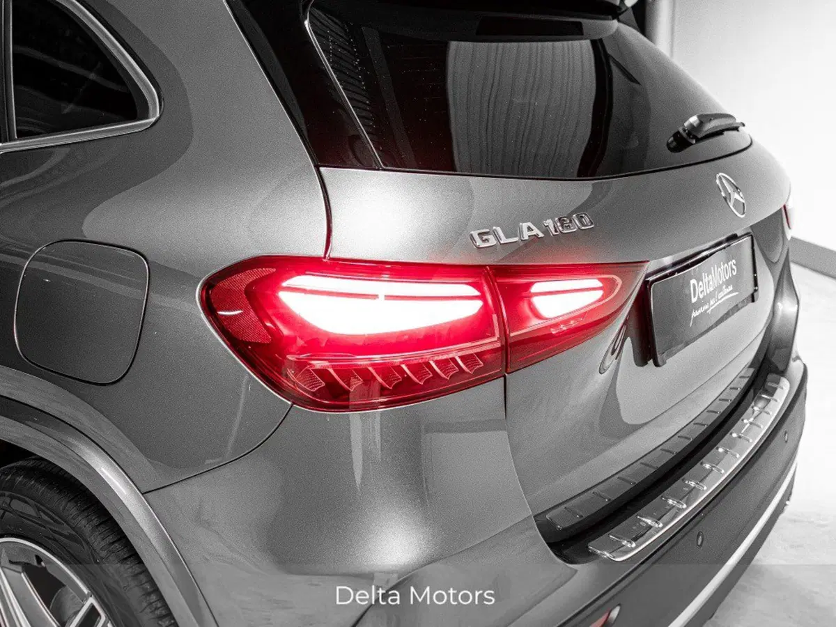 Mercedes-Benz GLA SUV nuova a Ancona (8)