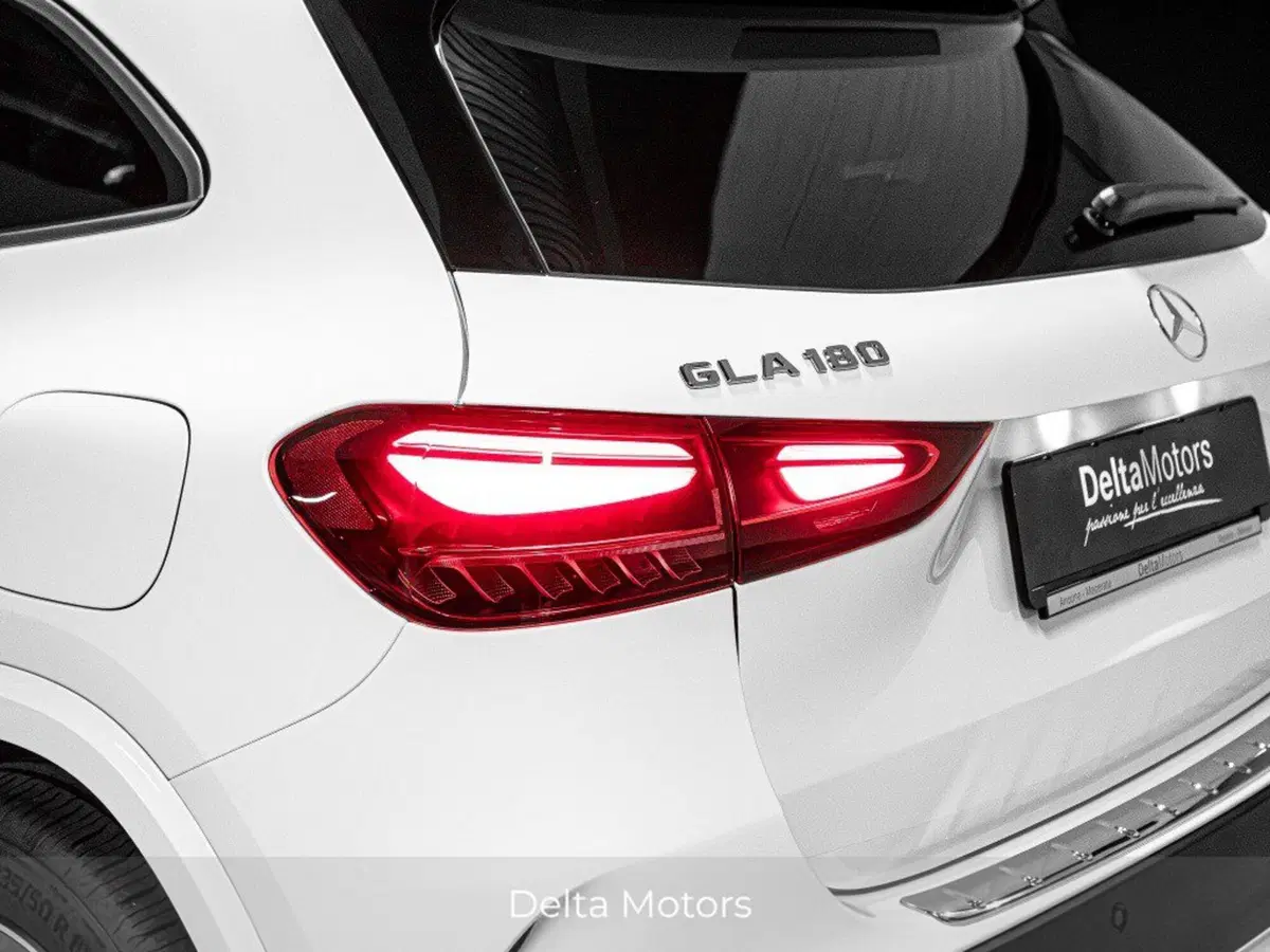 Mercedes-Benz GLA SUV nuova a Ancona (8)