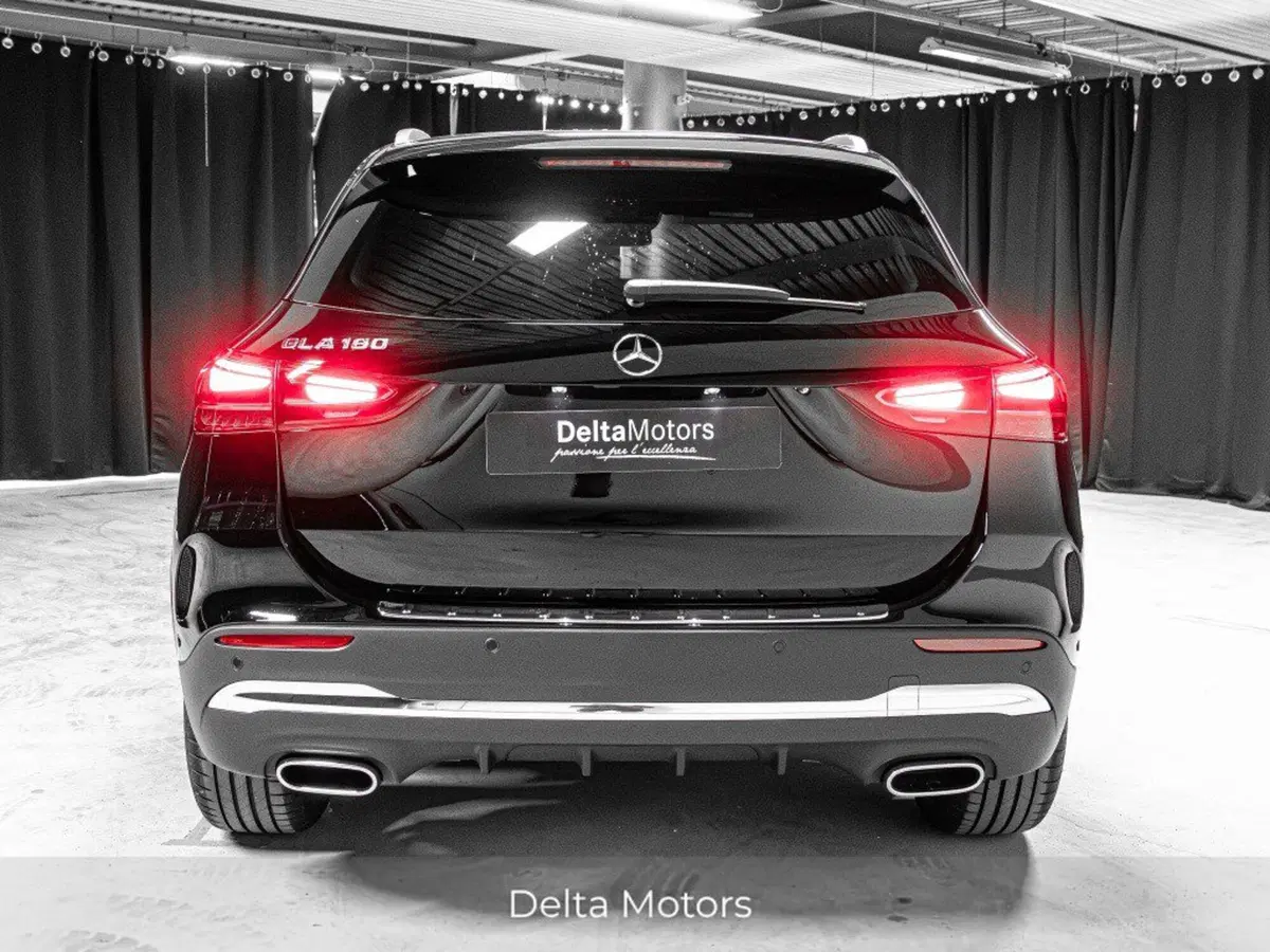 Mercedes-Benz GLA SUV nuova a Ancona (3)
