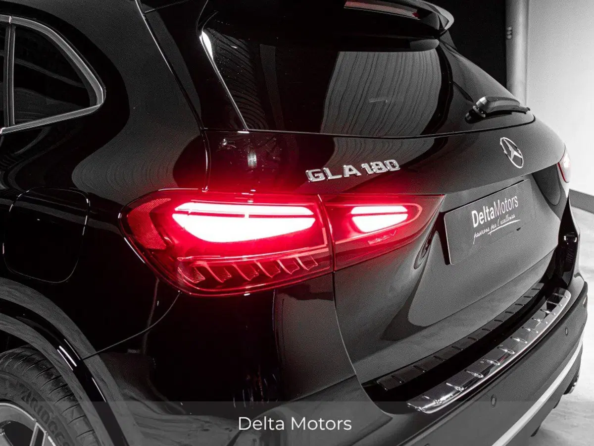 Mercedes-Benz GLA SUV nuova a Ancona (8)