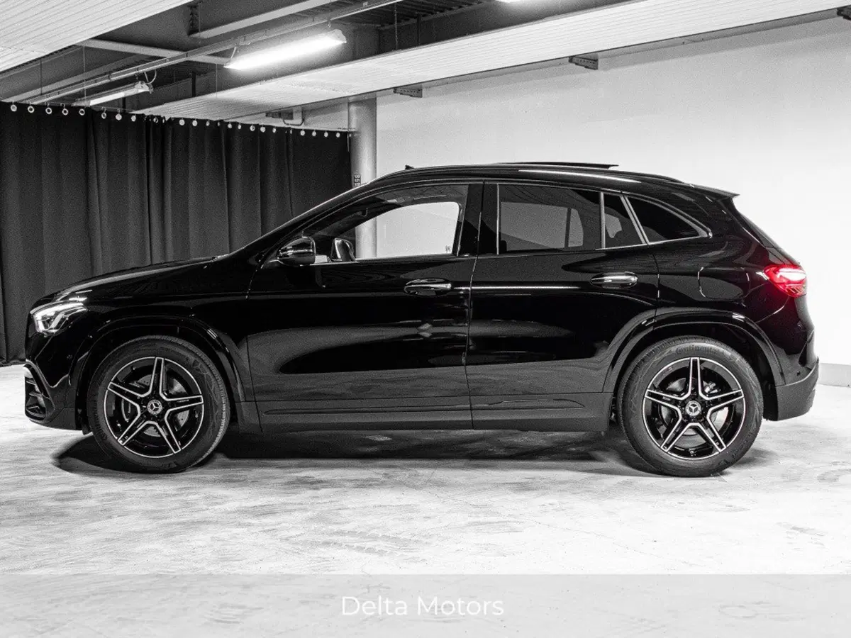 Mercedes-Benz GLA SUV nuova a Ancona (2)