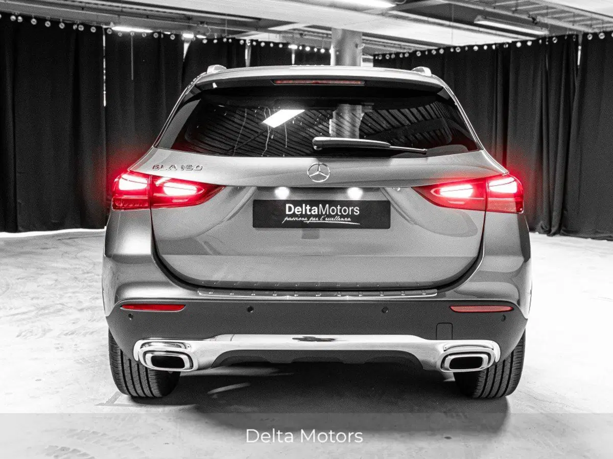 Mercedes-Benz GLA SUV nuova a Ancona (3)