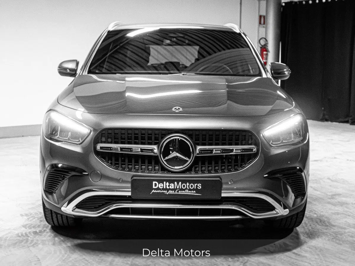 Mercedes-Benz GLA SUV nuova a Ancona (5)