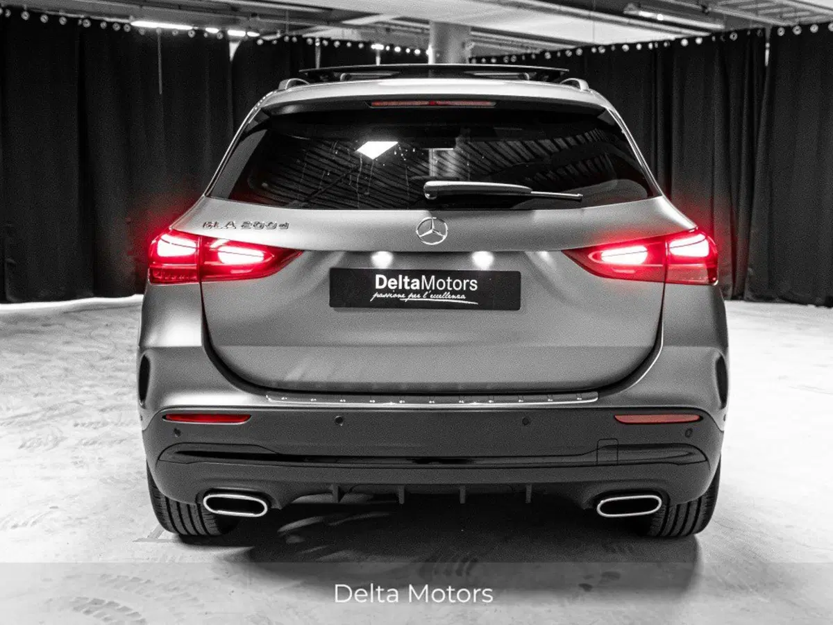 Mercedes-Benz GLA SUV nuova a Ancona (3)