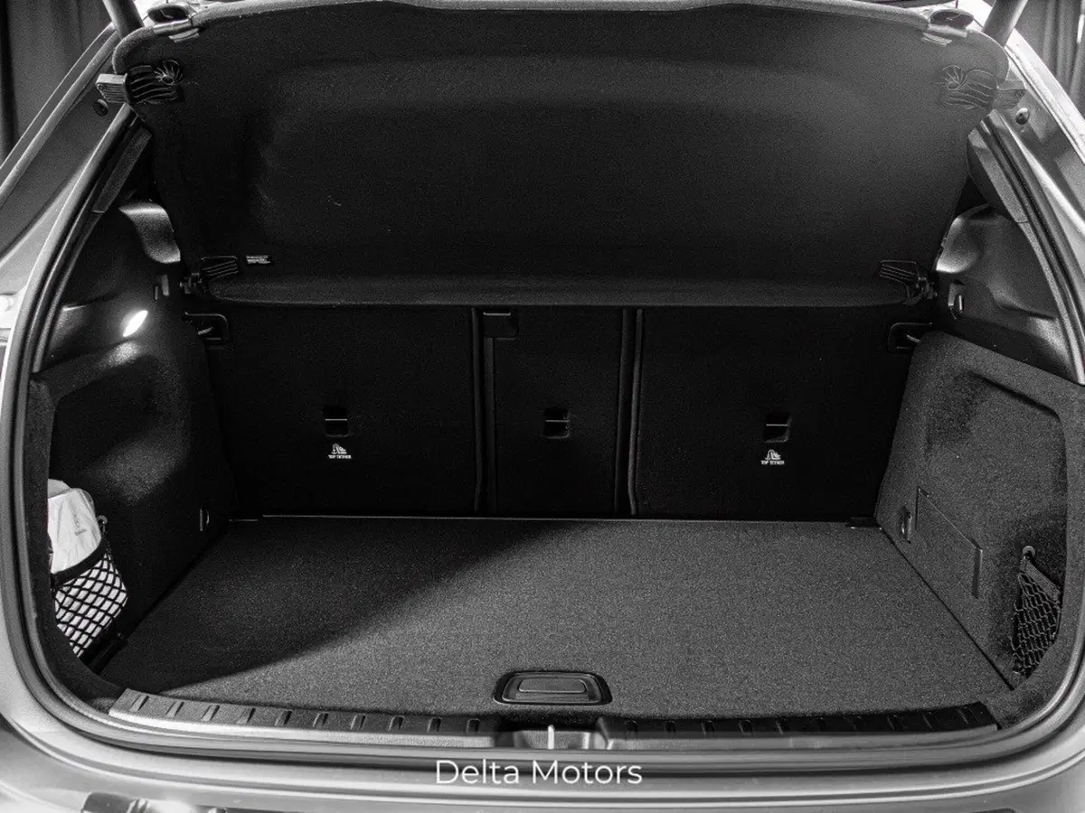 Mercedes-Benz GLA SUV nuova a Ancona (9)
