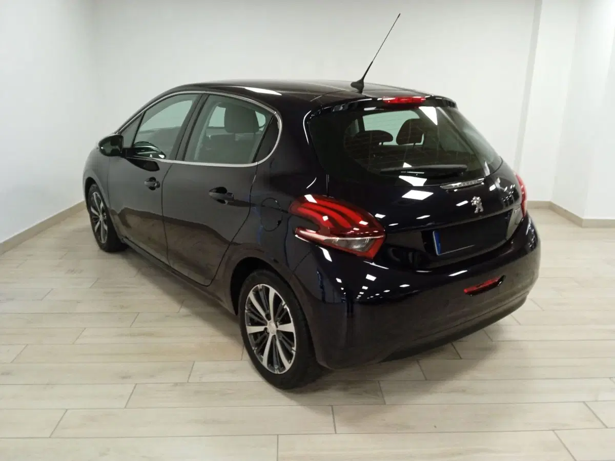 Peugeot 208 usata a Torino (4)