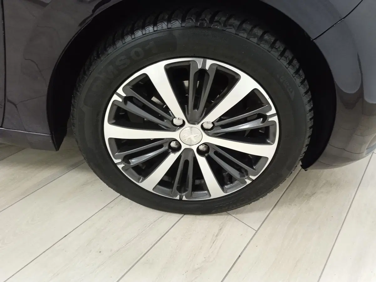 Peugeot 208 usata a Torino (7)
