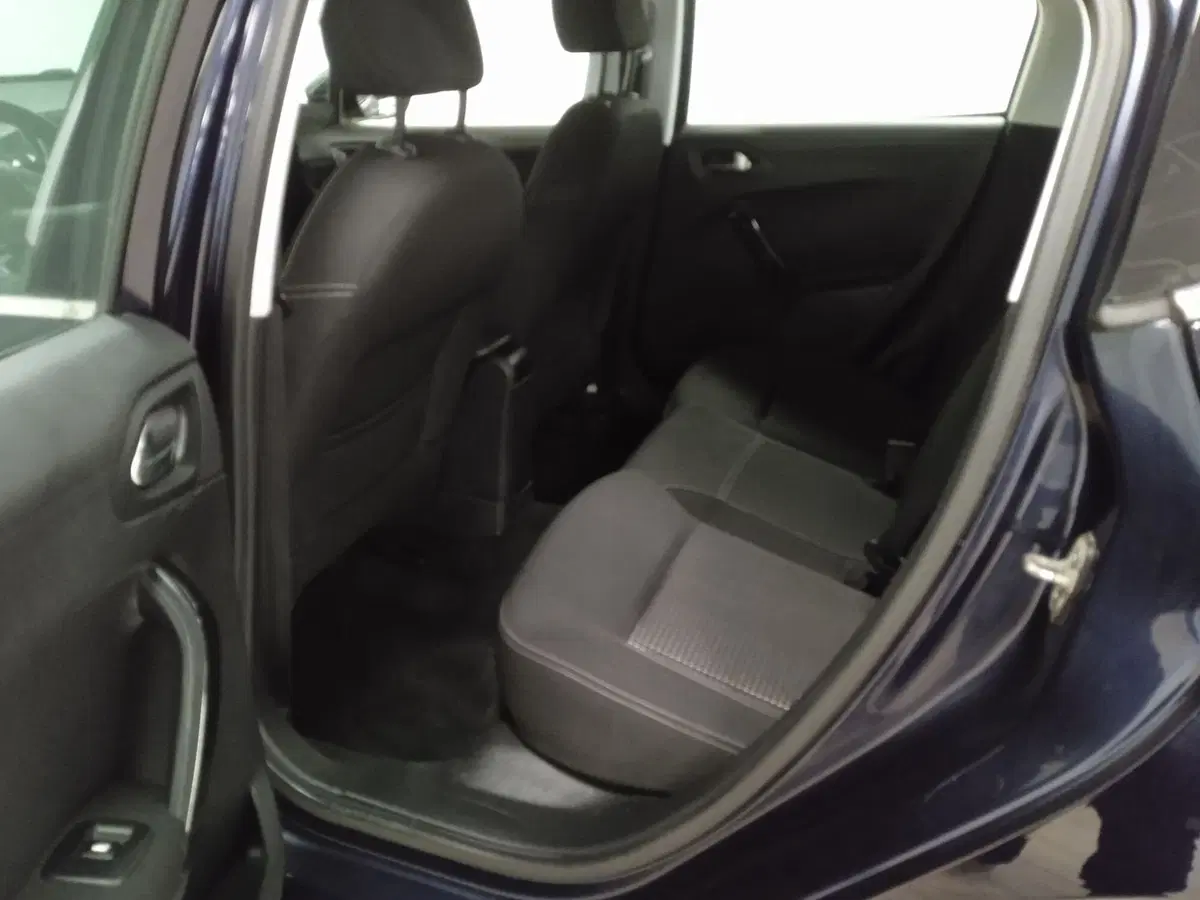 Peugeot 208 usata a Torino (9)