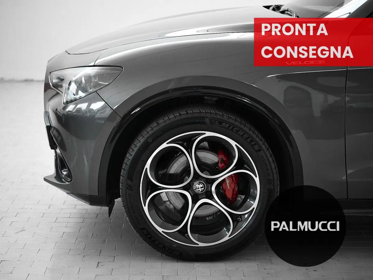 Alfa Romeo Stelvio usata a Prato (7)