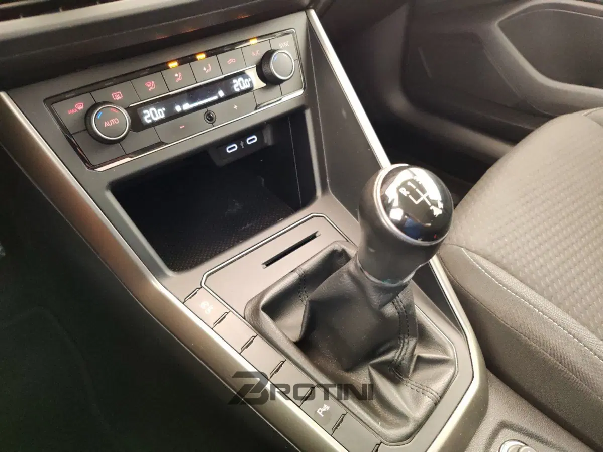 Volkswagen Polo usata a Massa-Carrara (11)