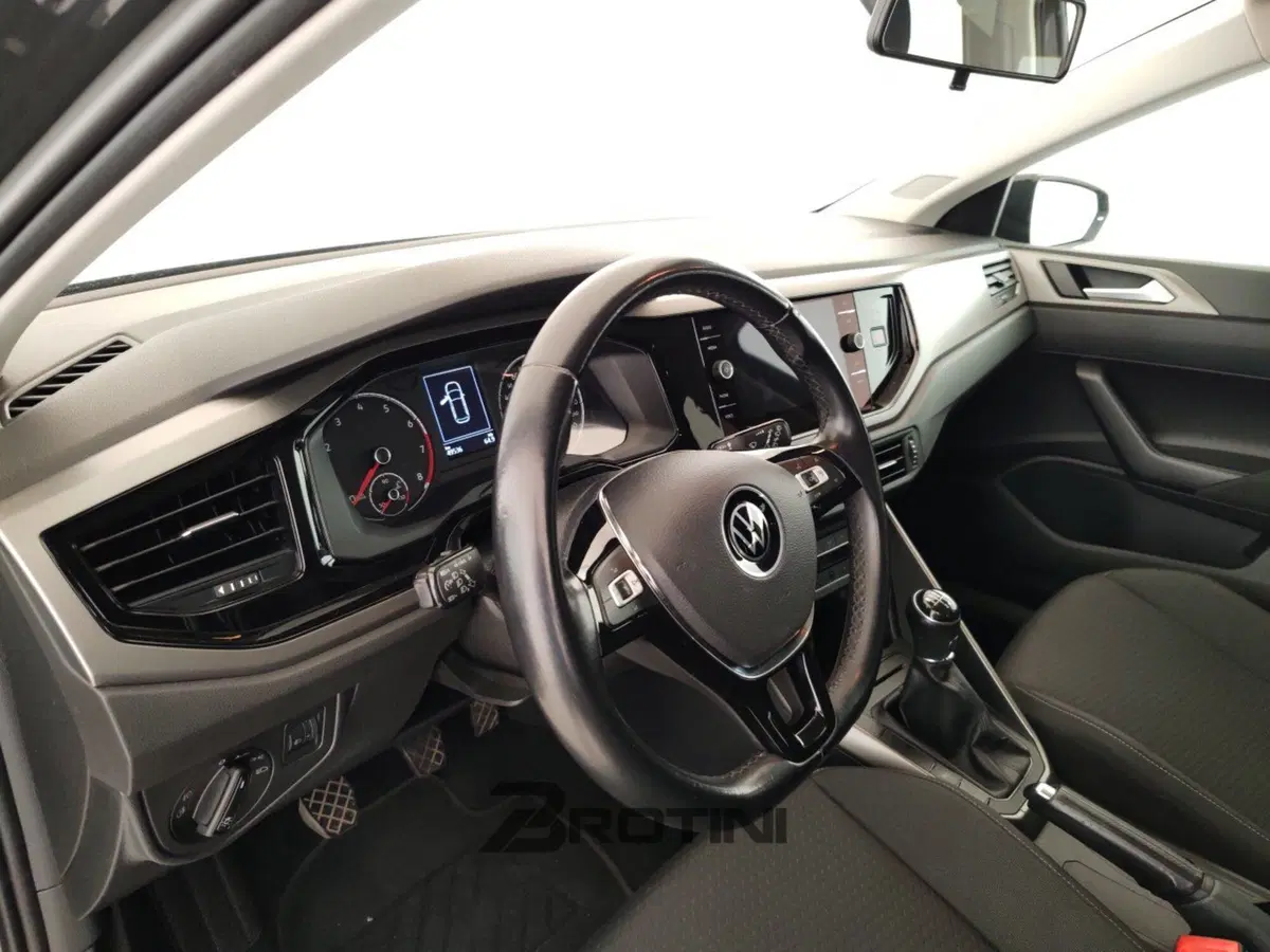 Volkswagen Polo usata a Massa-Carrara (8)