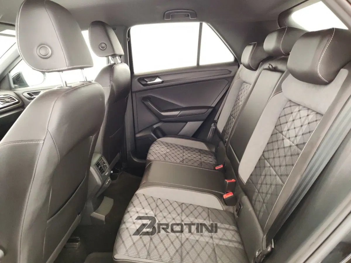 Volkswagen T-Roc usata a Massa-Carrara (10)