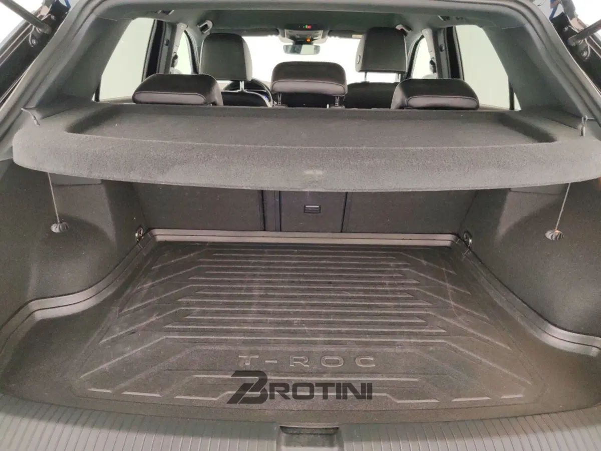 Volkswagen T-Roc usata a Massa-Carrara (15)